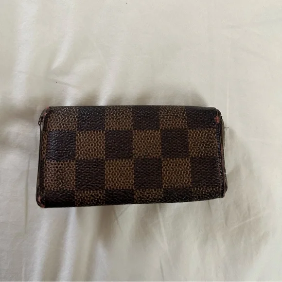 100% Authentic Extremely Damaged Louis Vuitton Damier 4-ring Key Card Case - Picture 2 of 10